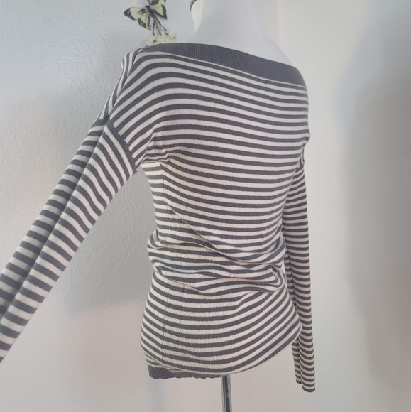 CLUB MONACO 100% CASHMERE STRIPED LONG SLEEVE BOAT NECK WOMEN'S SIZE SMALL - Picture 7 of 16